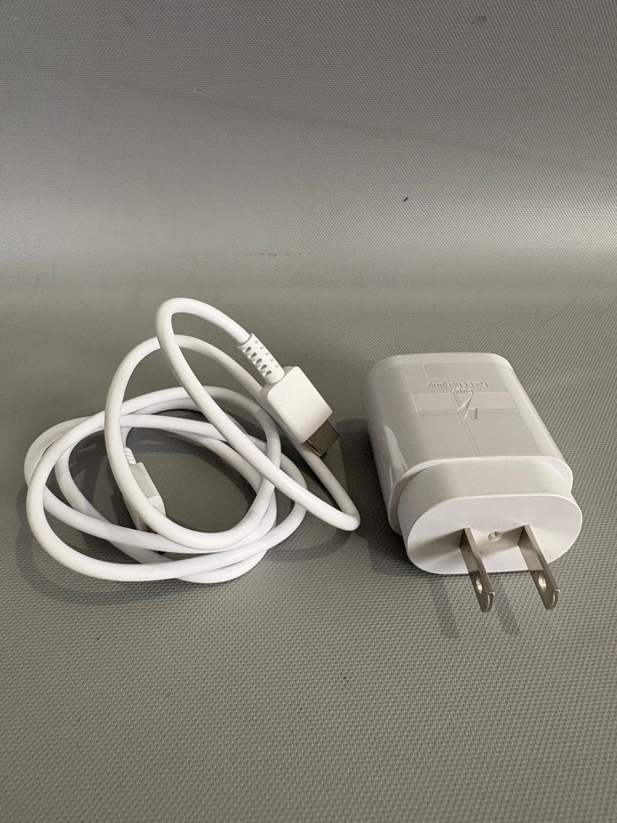 Cargador completo Samsung 25W + Cable Tipo-CCargador completo Samsung 25W + Cable Tipo-C